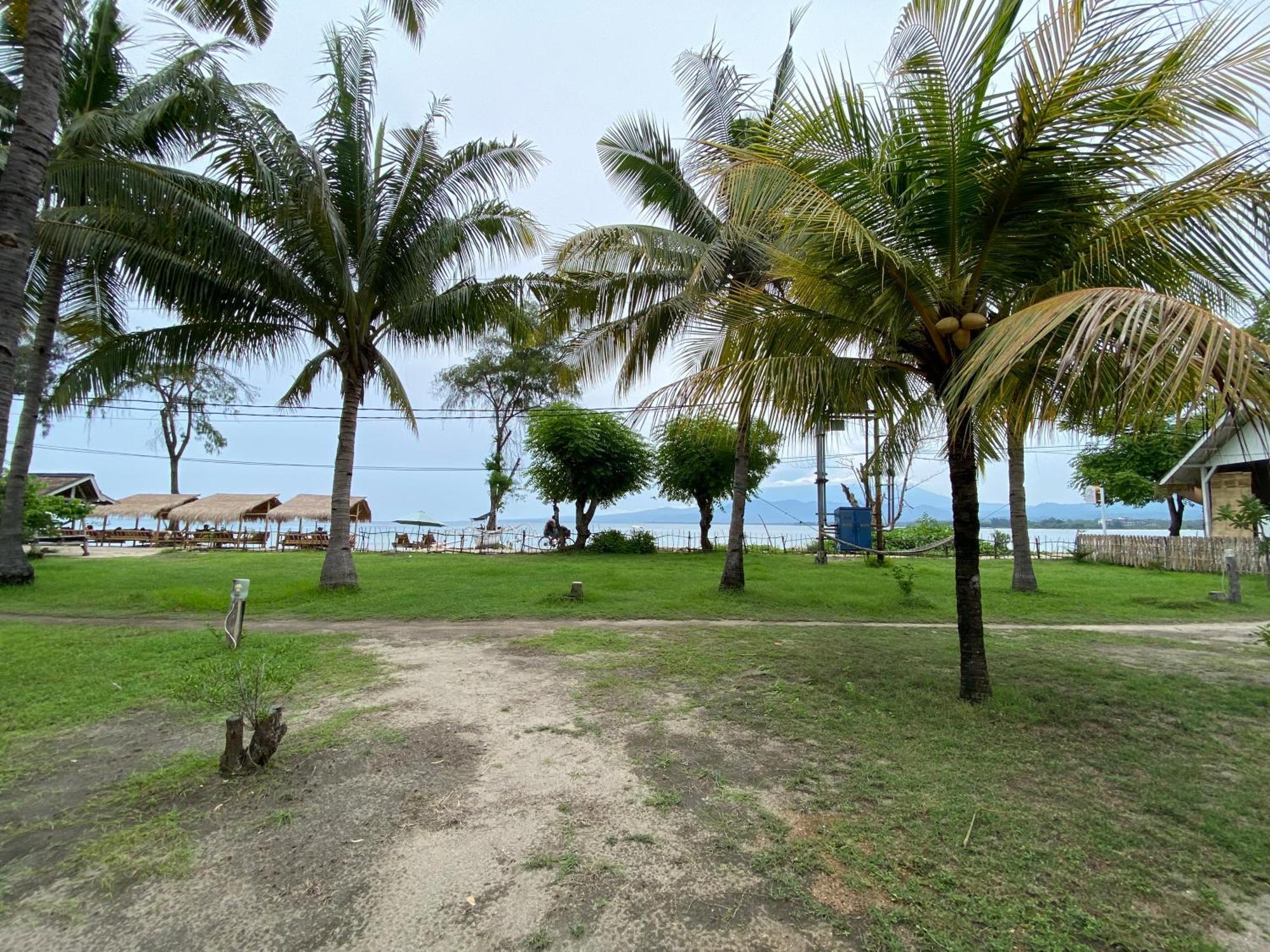 Bed and Breakfast Abdi Fantastik Gili Air Esterno foto